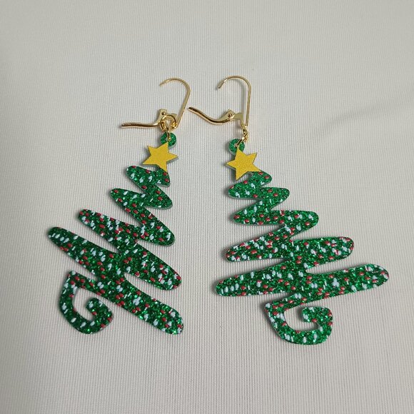 Large Acrylic Green Christmas Tree Earrings - Gold Plated Leverbacks - Picture 4 of 6